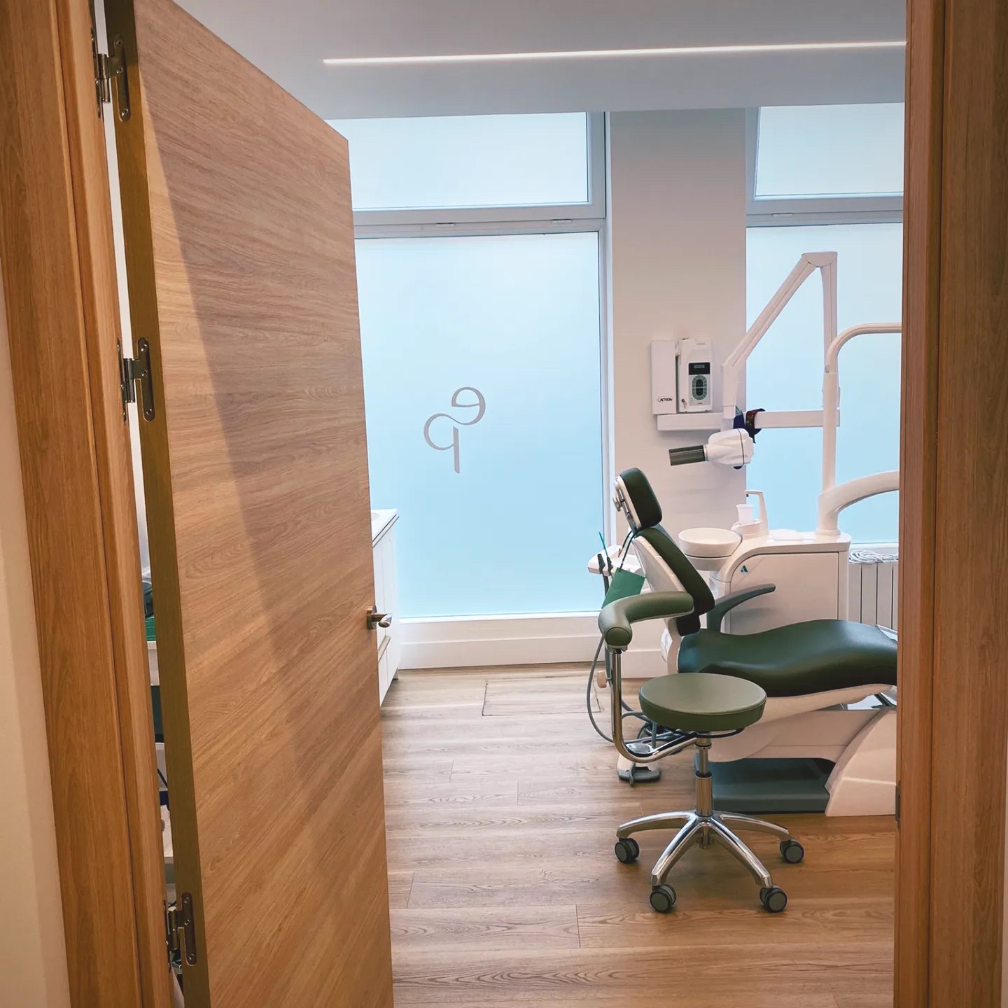 Espacio profesional clínica dental Getxo — proyecto Izarte